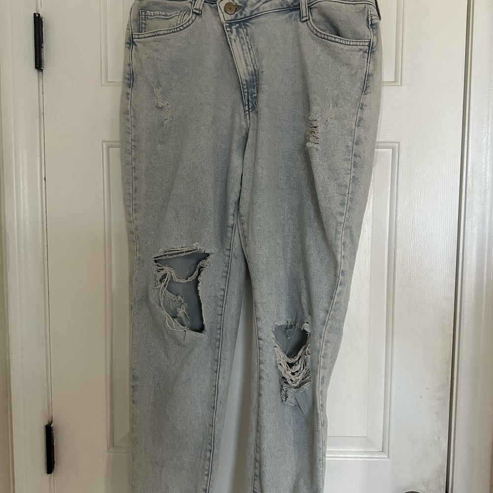 SO Light Blue High Rise Mom Jeans Sz 13/31W